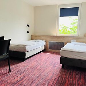 Deluxe Studio